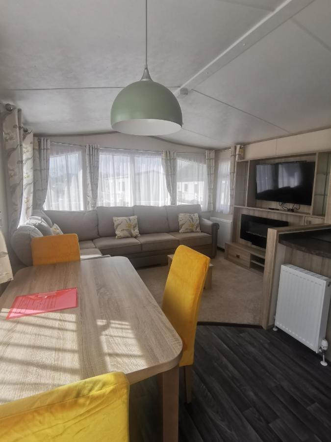 Caravan In The Cotswolds Villa ไซเร็นเซสเตอร์ ภายนอก รูปภาพ