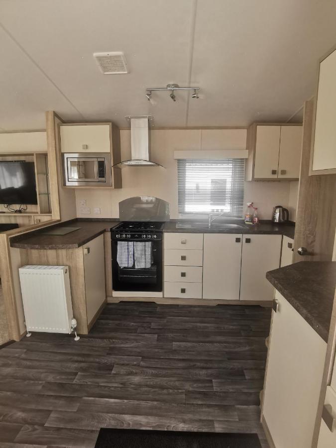 Caravan In The Cotswolds Villa ไซเร็นเซสเตอร์ ภายนอก รูปภาพ