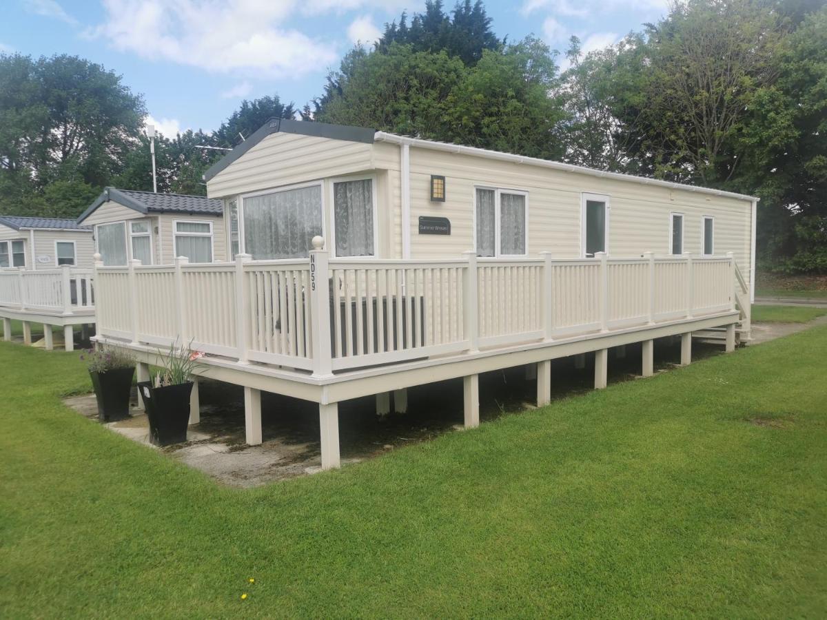 Caravan In The Cotswolds Villa ไซเร็นเซสเตอร์ ภายนอก รูปภาพ