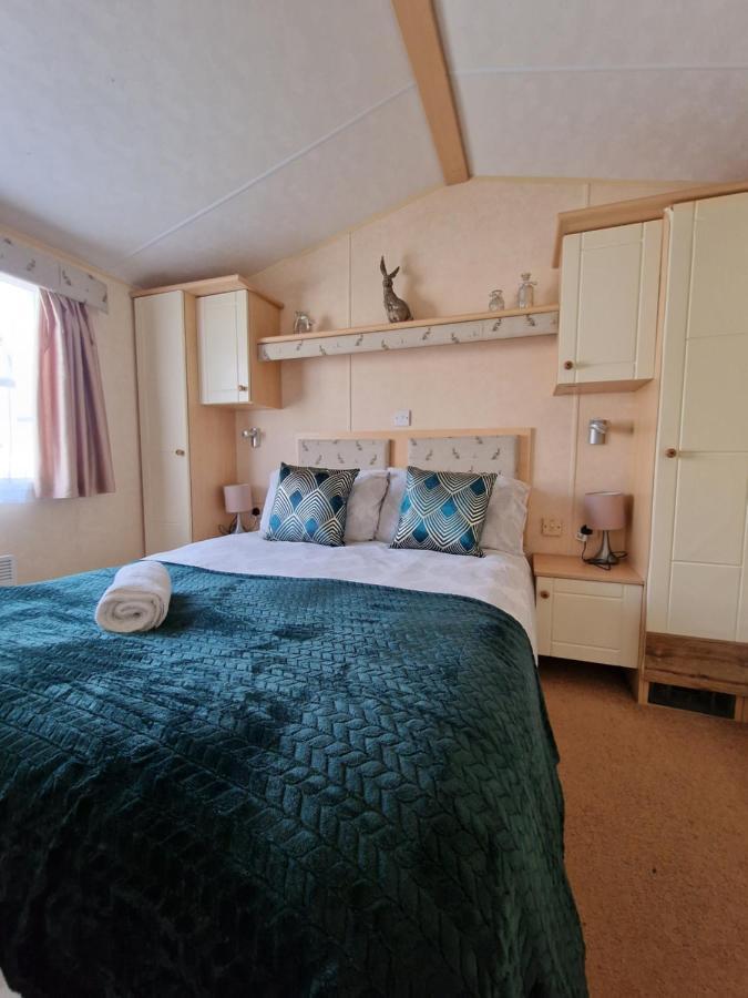 Caravan In The Cotswolds Villa ไซเร็นเซสเตอร์ ภายนอก รูปภาพ