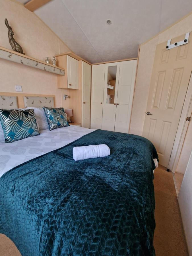 Caravan In The Cotswolds Villa ไซเร็นเซสเตอร์ ภายนอก รูปภาพ