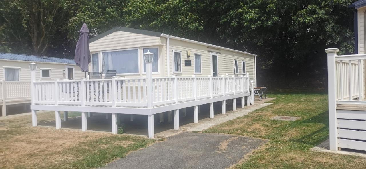 Caravan In The Cotswolds Villa ไซเร็นเซสเตอร์ ภายนอก รูปภาพ
